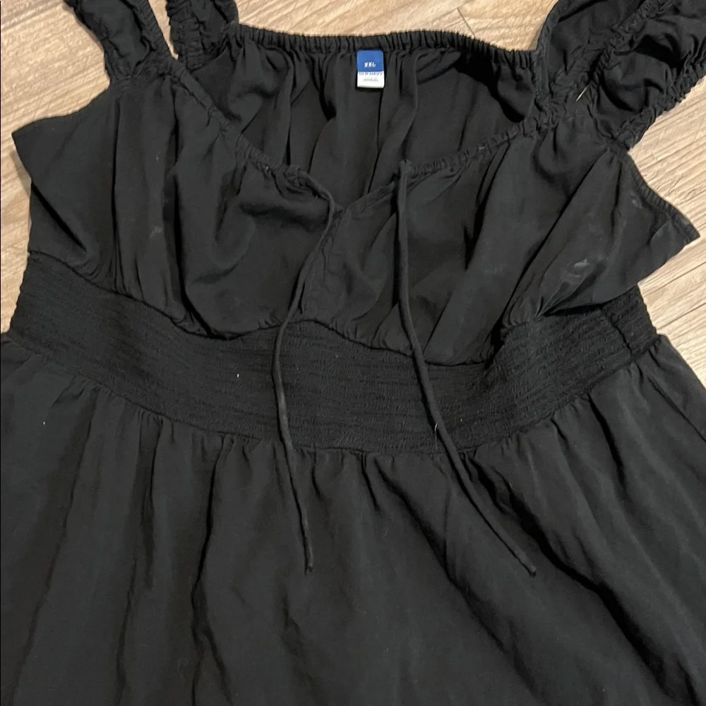 Old Navy Black Smocked Babydoll Tank Top - Picture 3 of 3